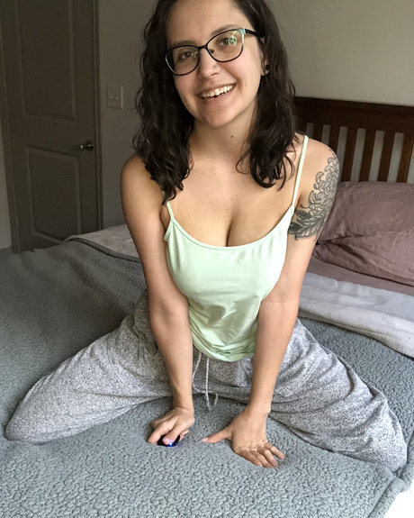 Mommy Joy Free OnlyFans Star