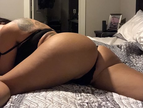 Savannah Sugar Nacktbilder von OnlyFans geleakt