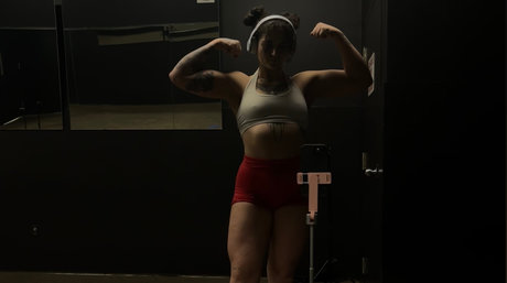 Mills OnlyFans Fotos