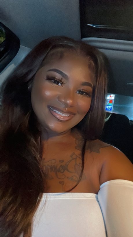 AvaNavalley NSFW OnlyFans