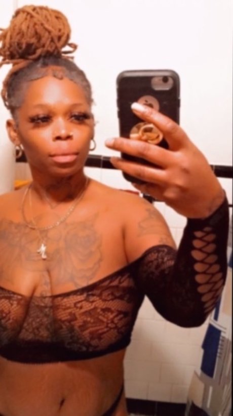 Ms Dennver Nacktbilder von OnlyFans geleakt