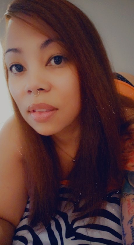 T L A OnlyFans-Seite