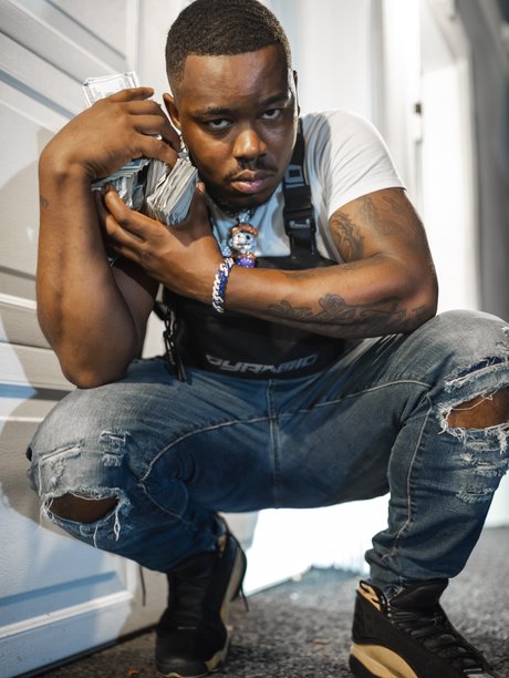 LongMoneyHugo OnlyFans Nackt Content