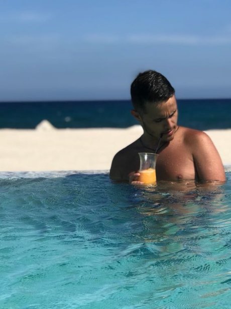 Migue Pastrano_ OnlyFans-Leak