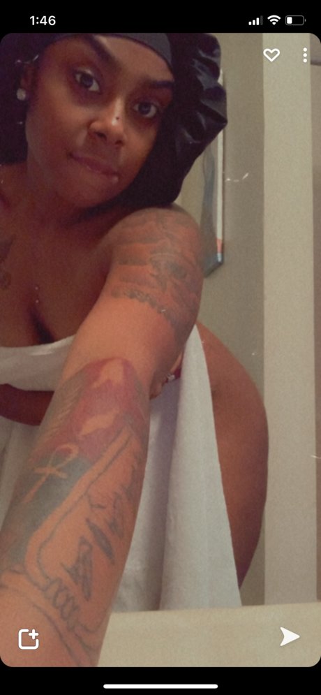 Divine B OnlyFans Nacktbilder