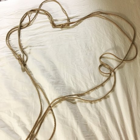 priest rope OnlyFans-Inhalte