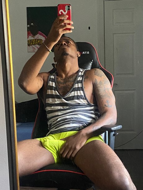 TongueAlmighty Nacktbilder geleakt