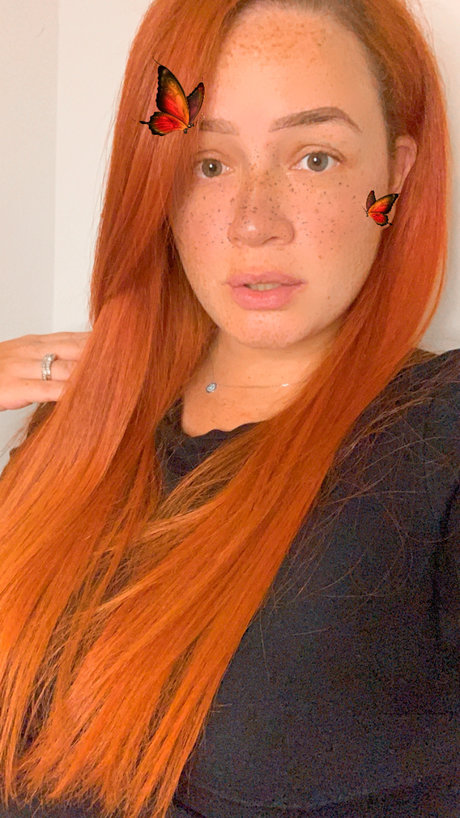 Lina Medina_ Nacktbilder von OnlyFans