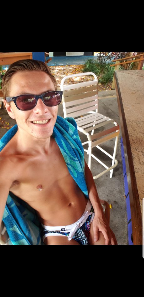 TheTipsyTwink Neue geleakte OnlyFans-Inhalte