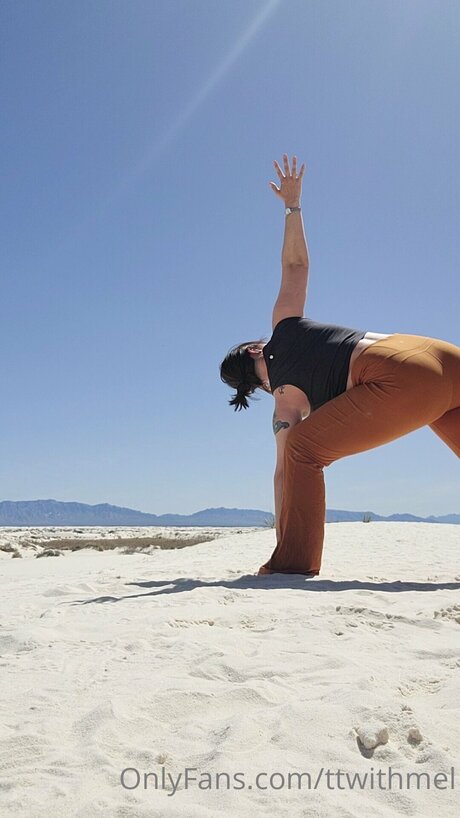 Topless talks with Mel OnlyFans-Leaks