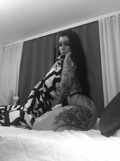 Sonzja OnlyFans Lesbisch