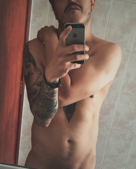 Julio Roga Nacktbilder von OnlyFans geleakt