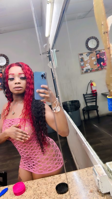 Poundslondon OnlyFans-Fotos