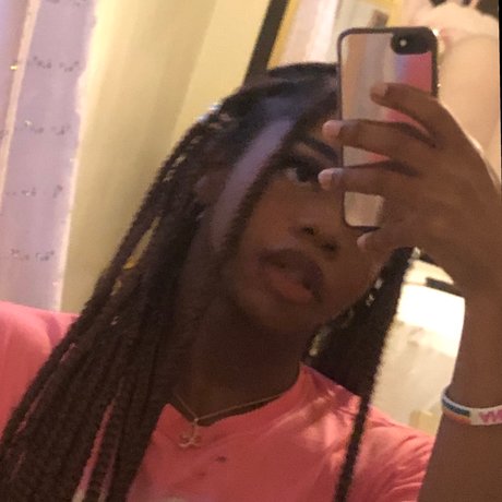 Bambi Deaux OnlyFans Pornografie geleakt