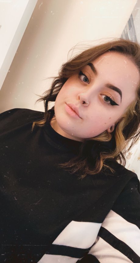 Peach Queen_ OnlyFans Gratis-Inhalte