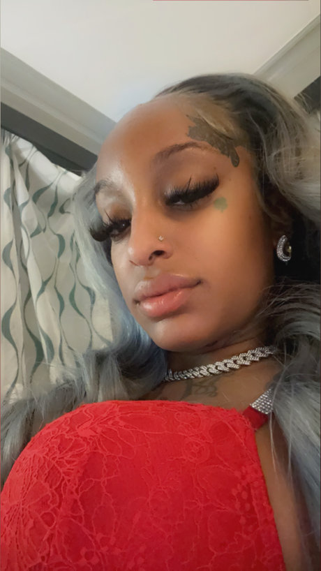 The GENERAL_ Nacktbilder auf OnlyFans