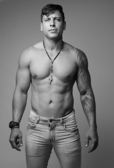 gui neto OnlyFans Model Fotos