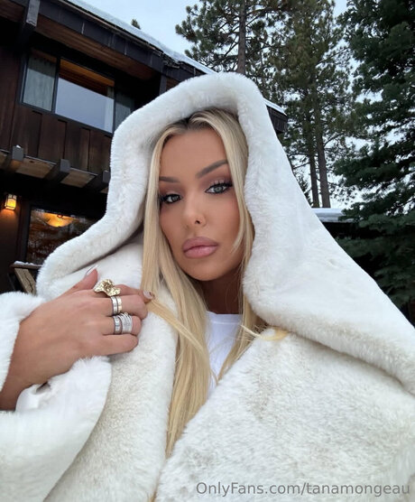 _tana mongeau Nackt geleakt OnlyFans