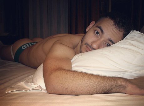 Yan Neue OnlyFans Leaks