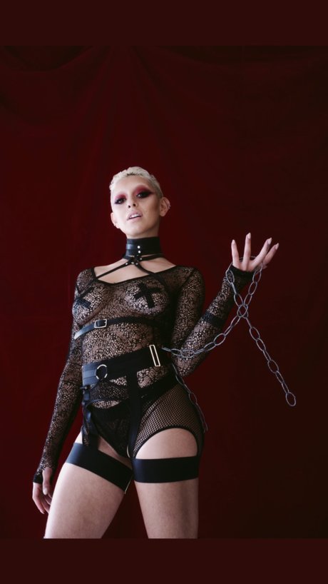 Prince Aerys the Non Binary Dom OnlyFans geleakte Brüste