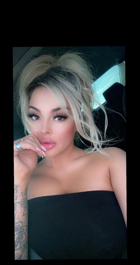 Taylor Stewart OnlyFans schlank