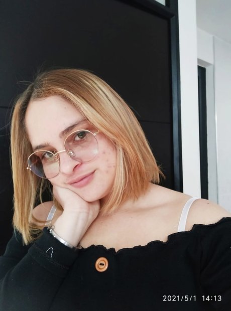 Stefani Loreto Nacktbilder von OnlyFans geleakt