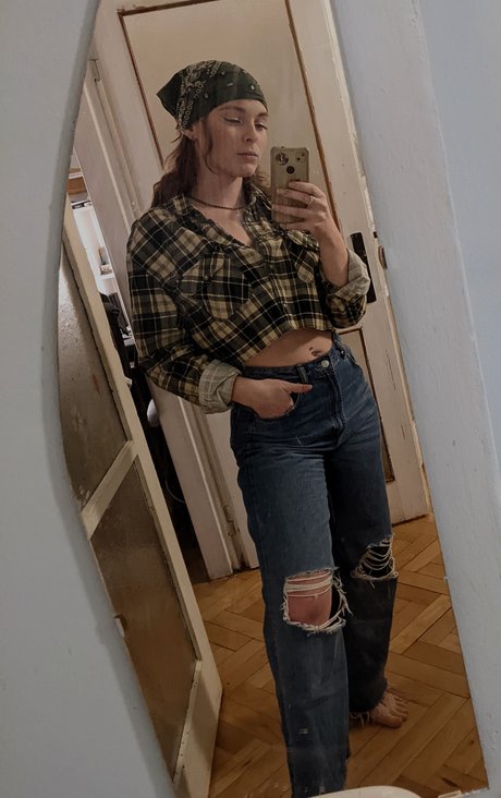 Tattooedpetit Sexy OnlyFans