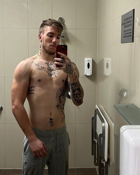 The Tattooed Naked Chef OnlyFans Gratis