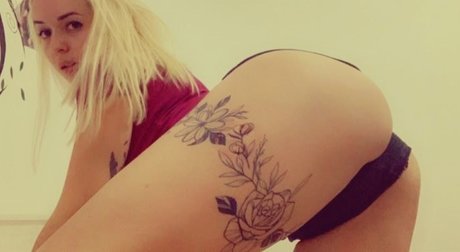 Senya Blu OnlyFans Inhalte