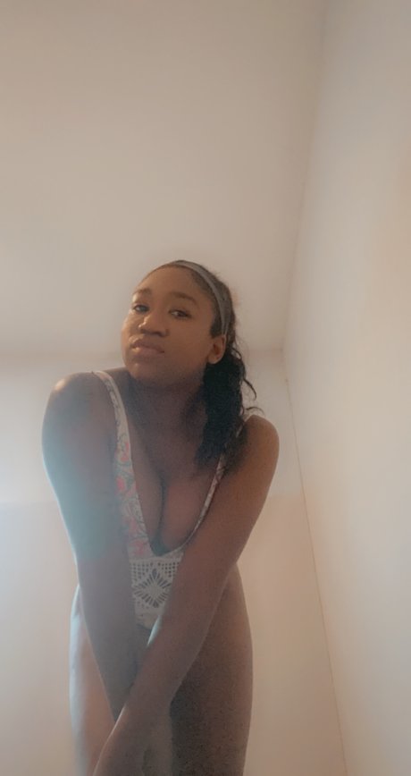 Brielle Khali Nacktbilder von OnlyFans geleakt