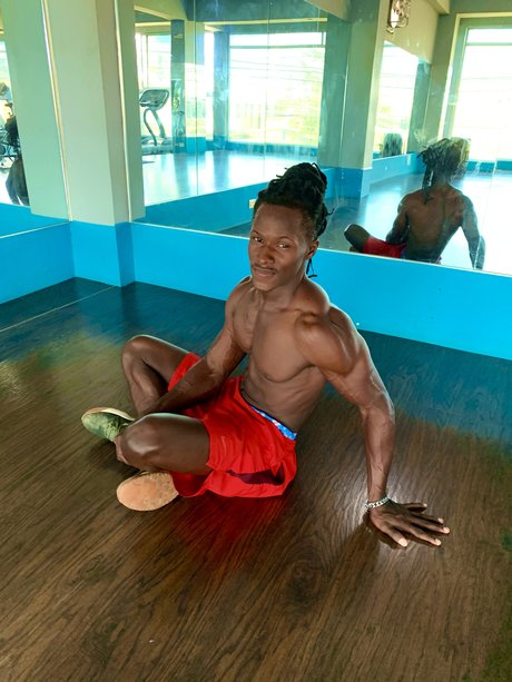 Poeta Negro HD Sextape OnlyFans Nacktbilder