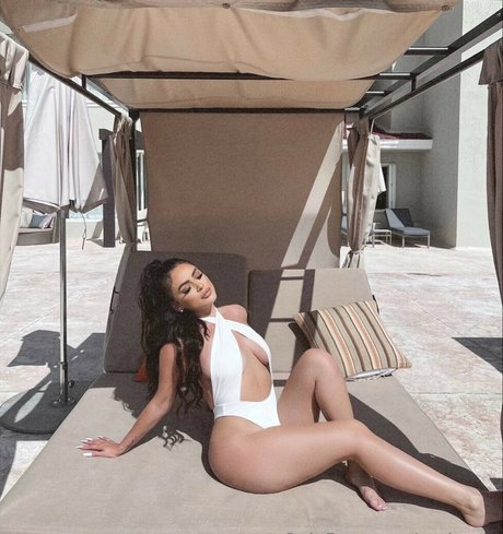 Rayleen Vega OnlyFans Lesbisch