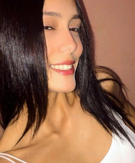 Lemirandar Nacktbilder von OnlyFans geleakt