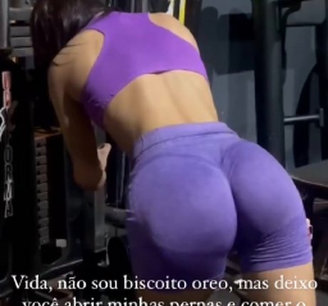 Lemirandar Nacktbilder von OnlyFans geleakt