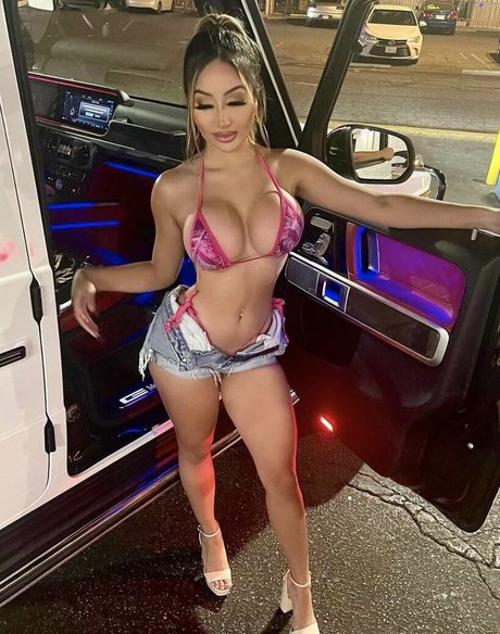 Sabrina Agarie NurlyFans-Pornoleaks