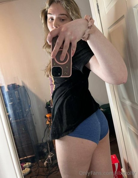 lilxwolfy Nacktpornos von OnlyFans geleakt