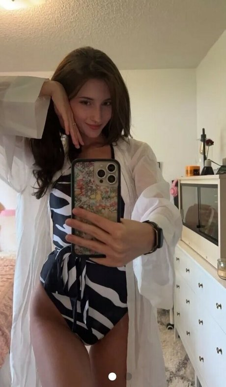 Willow j c OnlyFans Nacktfotos