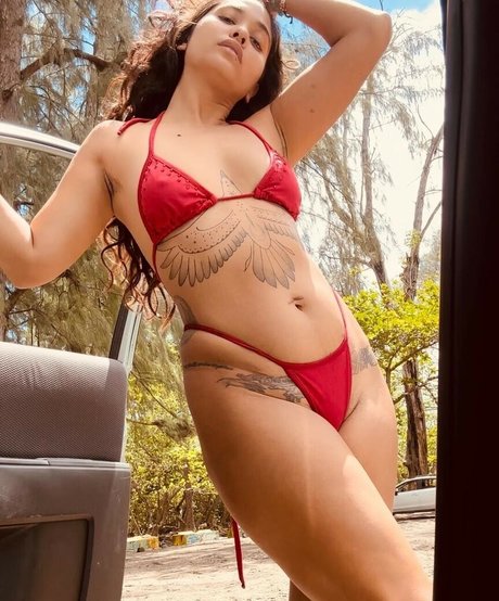 jedeyegypsea OnlyFans Model Fotos