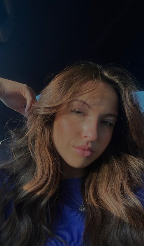 Antonia Chiara OnlyFans Bilder