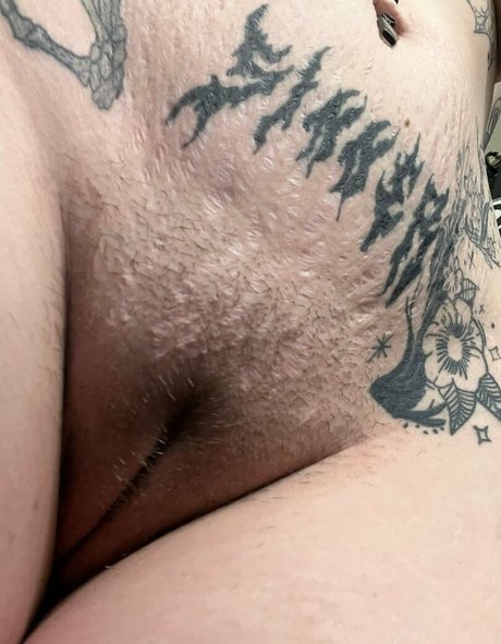 HotGothMlf OnlyFans Leaks Nacktbilder