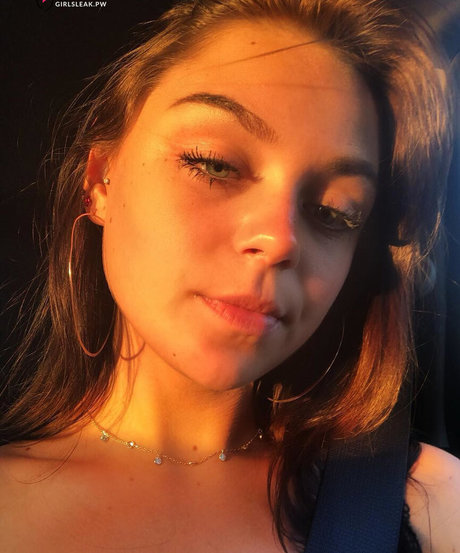 Clare Temerowski OnlyFans Pornografie