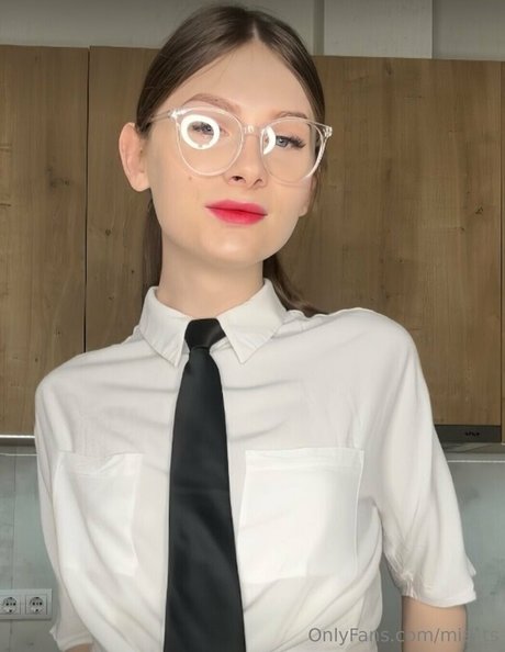 mia ts Nacktbilder von OnlyFans