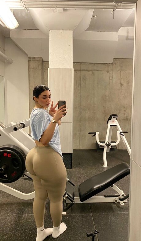 Zainaabb ab Oben ohne OnlyFans