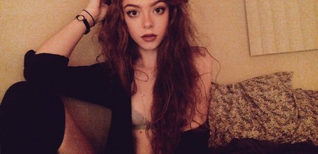 Rose Castella Brüste OnlyFans