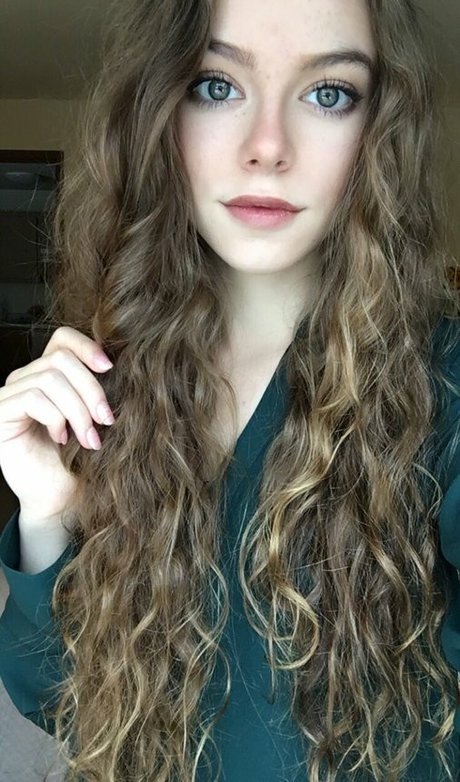 Rose Castella Nackt geleakt OnlyFans