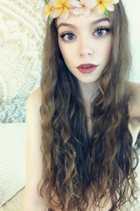 Rose Castella OnlyFans Brüste Bild