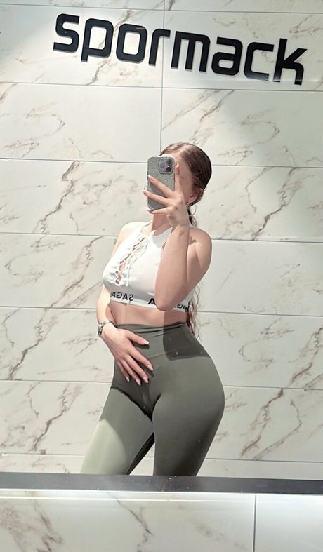 esrarabiaunal OnlyFans Striptease