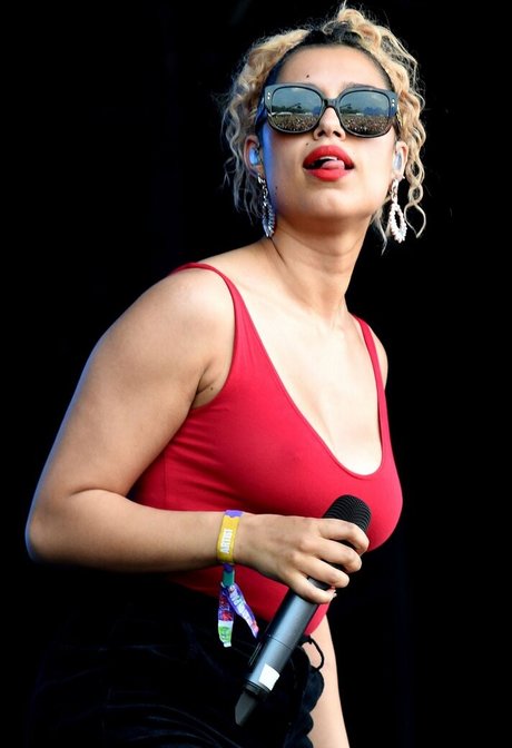 Raye NurlyFans-Pornos