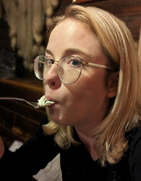 mia ganz privat OnlyFans Inhalte