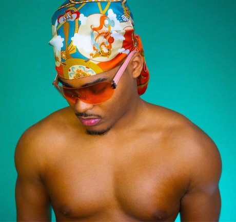 Derrick After Dark OnlyFans Striptease